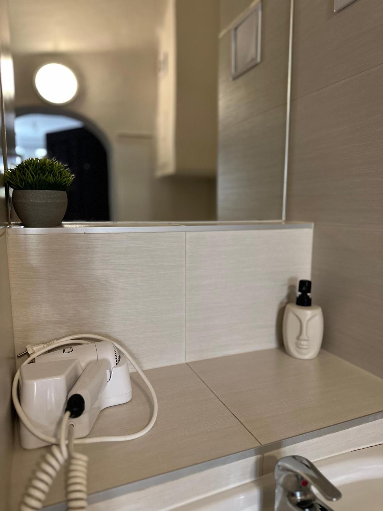 Kovarik Apartments I 奥洛穆茨 外观 照片